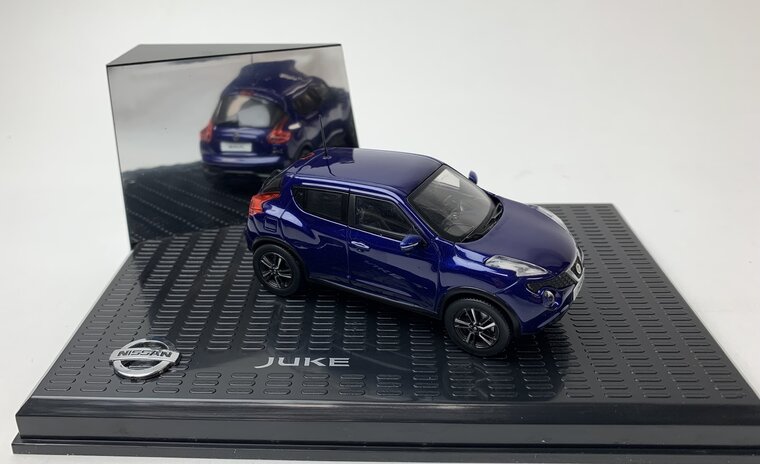 Nissan Model Car Collection 1:43 Nissan Juke blauw