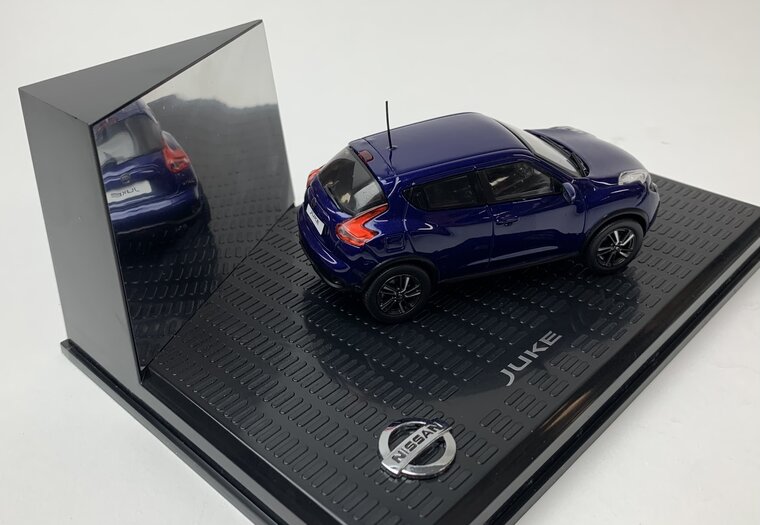 Nissan Model Car Collection 1:43 Nissan Juke blauw