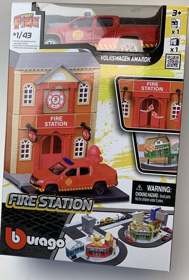 Bburago 1:43 Bburago City Fire Station with Volkswgen Amarok rood - Build Your City Kit