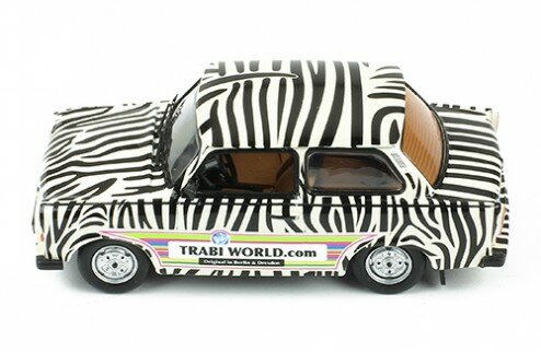 IXO 1:43 Trabant 601 Zebra - Trabi Safari 1970 in vitrine