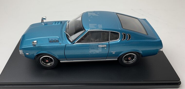 Whitebox 1:24 Toyota Celica LB 2000 GT turkoois met 2 openingen ( deurs kunnen open)