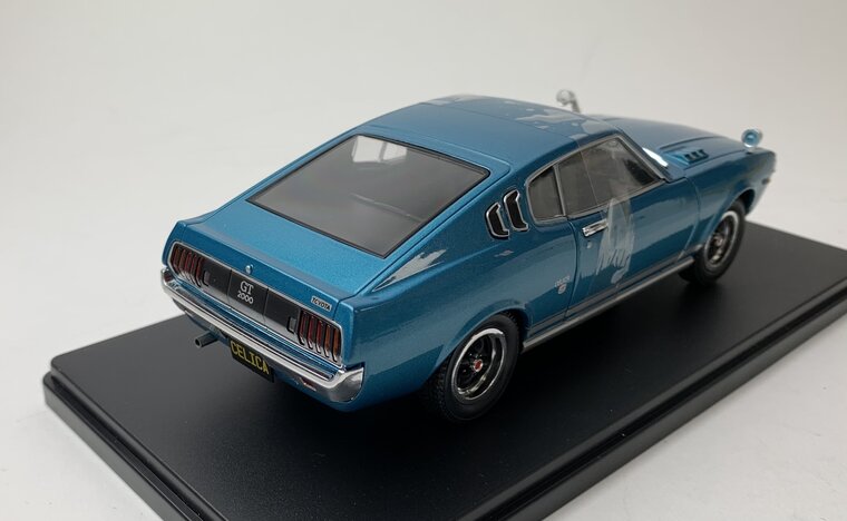Whitebox 1:24 Toyota Celica LB 2000 GT turkoois met 2 openingen ( deurs kunnen open)
