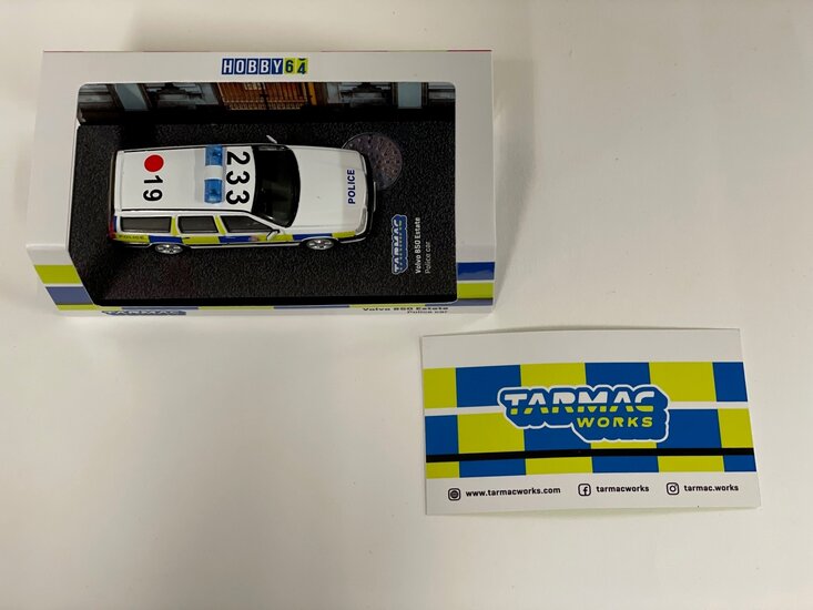 Tarmac 1:64 Volvo 850 police car England / Great Britain / United Kingdom, Hobby64 
