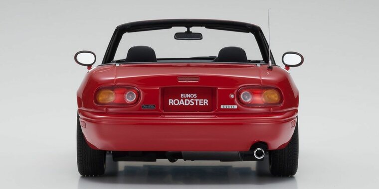Kyosho 1:18 Mazda Eunos ( MX5) Roadster Resin Samurai Series RHD, oplage 700 stuks