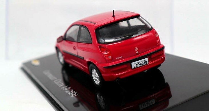 Atlas 1:43 Chevrolet Celta 1.0 2000 rood