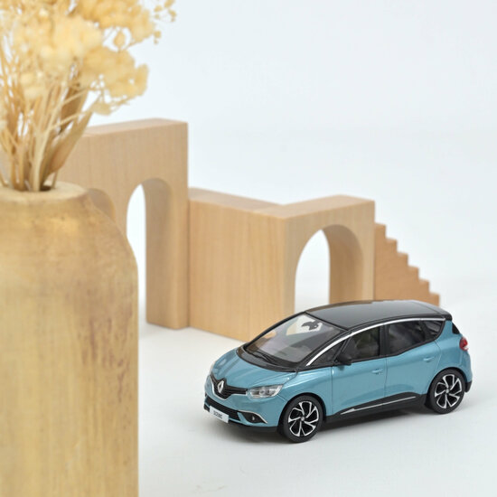 Norev 1:43 Renault Sc&eacute;nic 2016 Celeste Blue &amp; Black, in vitrine