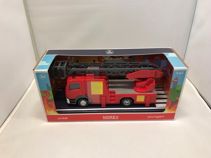 Norev 1:43 Mercedes Benz Atego  ladewagen Plastigam brandweer rood
