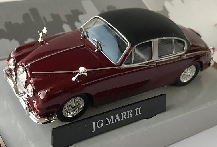 Cararama 1:43 Jaguar MARK II &quot;Inspector Morse&quot; TV serie bordeaux 