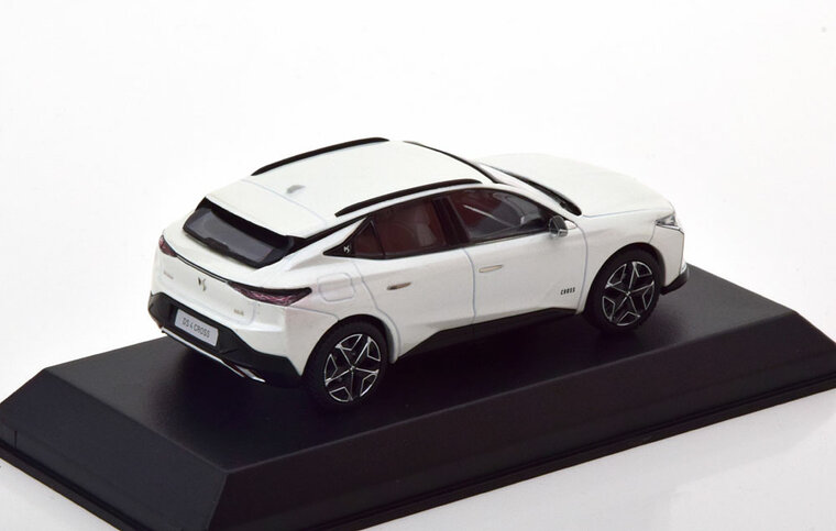 Norev 1:43 DS 4 Cross 2021 Pearl White