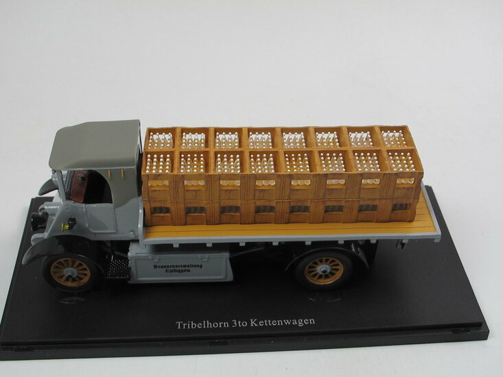 Autocult 1:43 Tribelhorn 3to Kettenwagen - Switzerland 1918 grijs