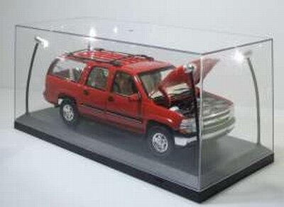 Triple9 1:18 Vitrine met Led 35.0x15.3x15.6 (Base surface inside 33x13cm) zwart bodem, excl modelautos