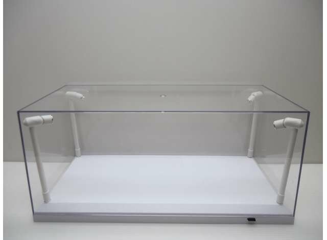 Triple9 1:18 Vitrine met Led met witte bodem, L 35.0x H 15.3x B 15.6 (Base surface inside 33x13cm)