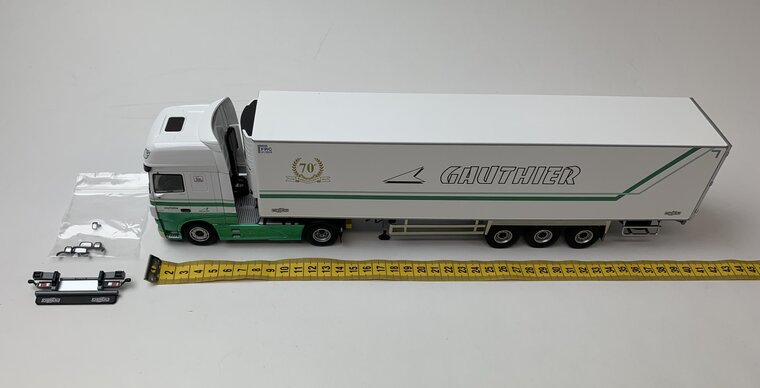 Eligor 1:43 Daf XF480 MY 2017 Superspace Cab "Gauthier- 70e Anniversaire ( 1946 - 2016)", trekker met oplegger