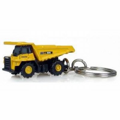 Universal Hobbies Komatsu HD605 keyring