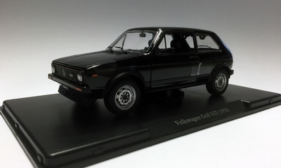 Atlas 1:24 Volkswagen Golf GTi zwart / Auto Vintage De Luxe Collectie