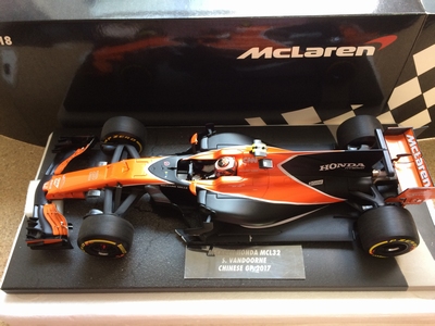 Minichamps 1:18 McLaren Honda Stoffel Vandoorne AUSTRALIAN GP 2017