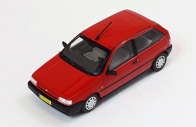 Premium X 1:43 Fiat Tipo 3 deurs 1995 rood