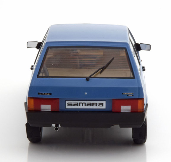 KK Scale 1:18 Lada Samara 1984 blauw, oplage 250 stuks