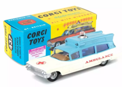 Corgi 1:54 Cadillac Superior Ambulance 1966 wit/ lichtblauw met werken licht- Corgi Toys no 437
