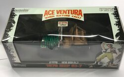 Greenlight 1:43 Jeep CJ - 7 "Ace Ventura: When Nature Calls 1995"groen zwart