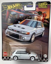 Hotwheels 1:64 Mazda 323 GTR wit