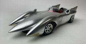 Schwyn Haas 1:18 Speed Racer Silver Metallic Version - Features 