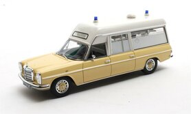 Matrix 1:43 Mercedes Benz V114 Visser ambulance Westerbaan Dedemsvaart '68-'73