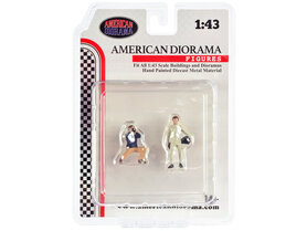 American Diorama 1:43 Race Day Metal Figure set no 1 - set 2 figuren