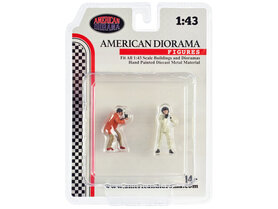 American Diorama 1:43 Race Day Metal Figure set no 2 - set 2 figuren