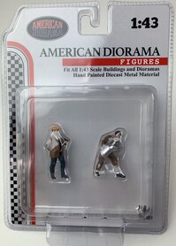 American Diorama 1:43 Race Day Metal Figure set no 4 - set 2 figuren
