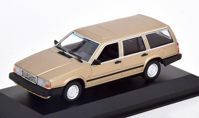 Maxichamps 1:43 Volvo 740 GL break 1986 goud