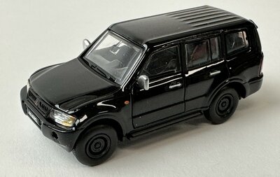 BM Creations 1:64 Mitsubishi Pajero 3rd Generation 2005 zwart, LHD