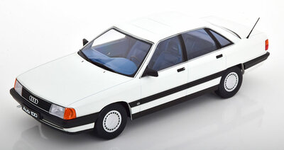 Triple9 1:18 Audi 100 C3 Limousine wit 1989