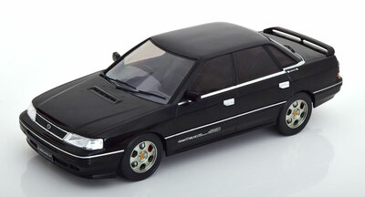 IXO 1:18 Subaru Legacy RS 1991 zwart