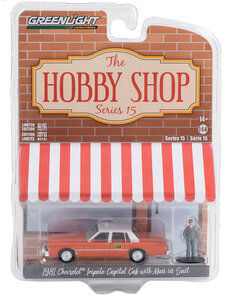 Greenlight 1:64 Chevrolet Impala Capitol Cab Taxi 1981 oranje with Man in Suit - met groene velg -  The Hobby Shop Series 15