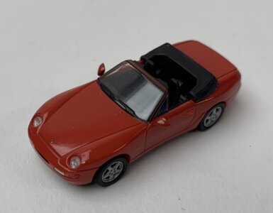Premium Classixxs 1:87 Porsche 968 Cabriolet rood 1991, in windowbox