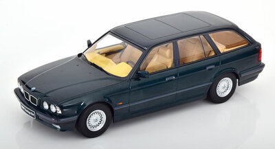 Triple9 1:18 BMW 5 series Touring E34, 1996 - oxford green metallic