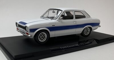 MCG 1:18 Ford Escort MK I RS 2000, wit / blauw 1973