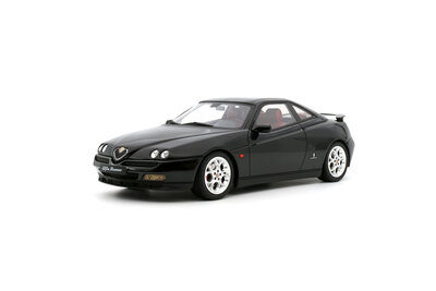 Otto Mobile 1:18 Alfa Romeo GTV V6 (916) zwart 2000. Levering mei 2024