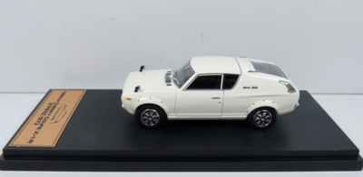 Atlas 1:43 Nissan Cherry Coupe X-1.R ( KPE10) 1973 wit - Japan Collection