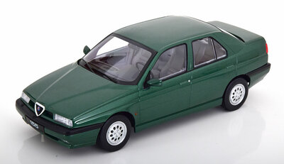 Triple9 1:18 Alfa Romeo 155 1996 groen metallic