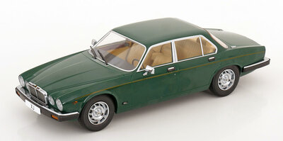 MCG 1:18 Jaguar XJ Series III Limousine donkergroen 1979