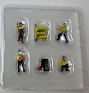 Tarmac 1:64 Mooneyes Mechanic III Set  - figuren set