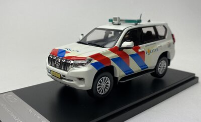 Vitesse 1:43 Toyota Land Cruiser Prado 2018 Politie Nederland in vitrine