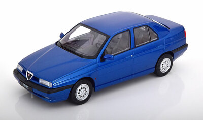 Triple9 1:18 Alfa Romeo 155 blauw metallic 1996