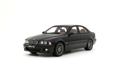 Otto Mobile 1:18 BMW E39 M5 Black Saphire metallic 475 2000. Levering 08-2026