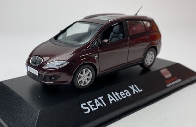 Seat Collection 1:43 SEAT Altea XL 2010 bordeaux metallic