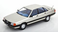 Triple9 1:18 Audi 100 C3 Limousine 1989 zilver