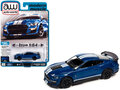 Auto World 1:64 Shelby GT500 2021 Carbon Edition, Fiber Track Pack Velocity Blue with White Stripes