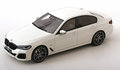 GT Spirit 1:18 BMW 545E X Drive Saloon M Sport Alpinie wit III 2023